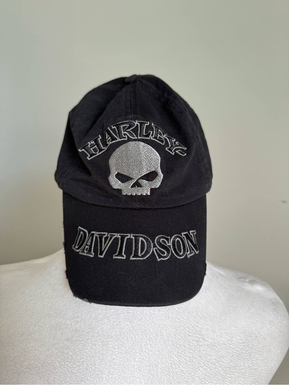 Harley-Davidson Black Skull Embroidered Adjustable Hat Distressed